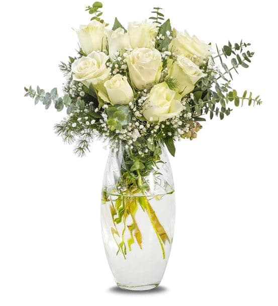 Cam Vazoda 9 Beyaz Güller Aranjmanı
